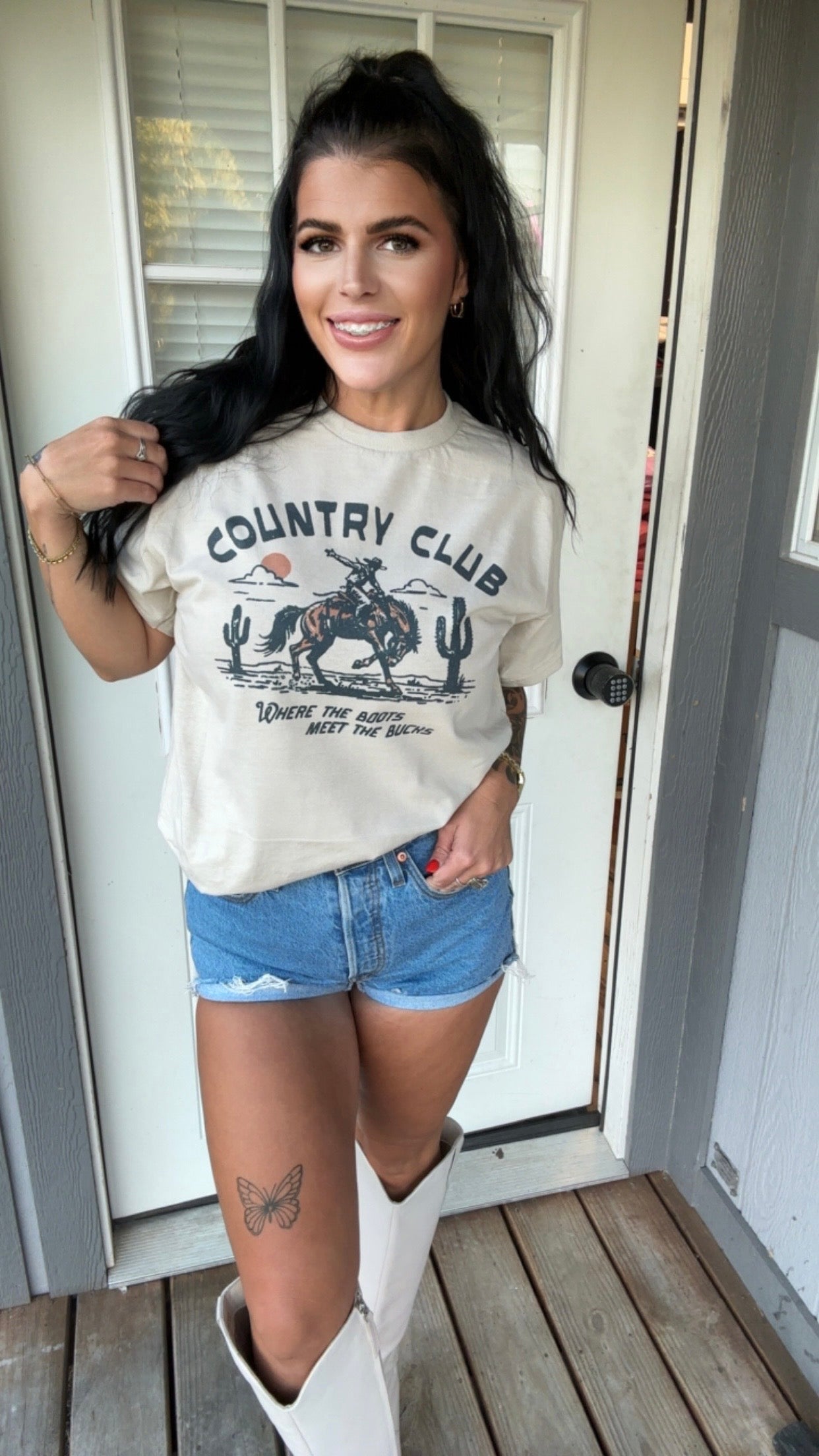 Country club tee