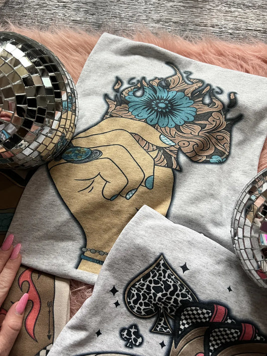 HOLD MY SPADE TEE