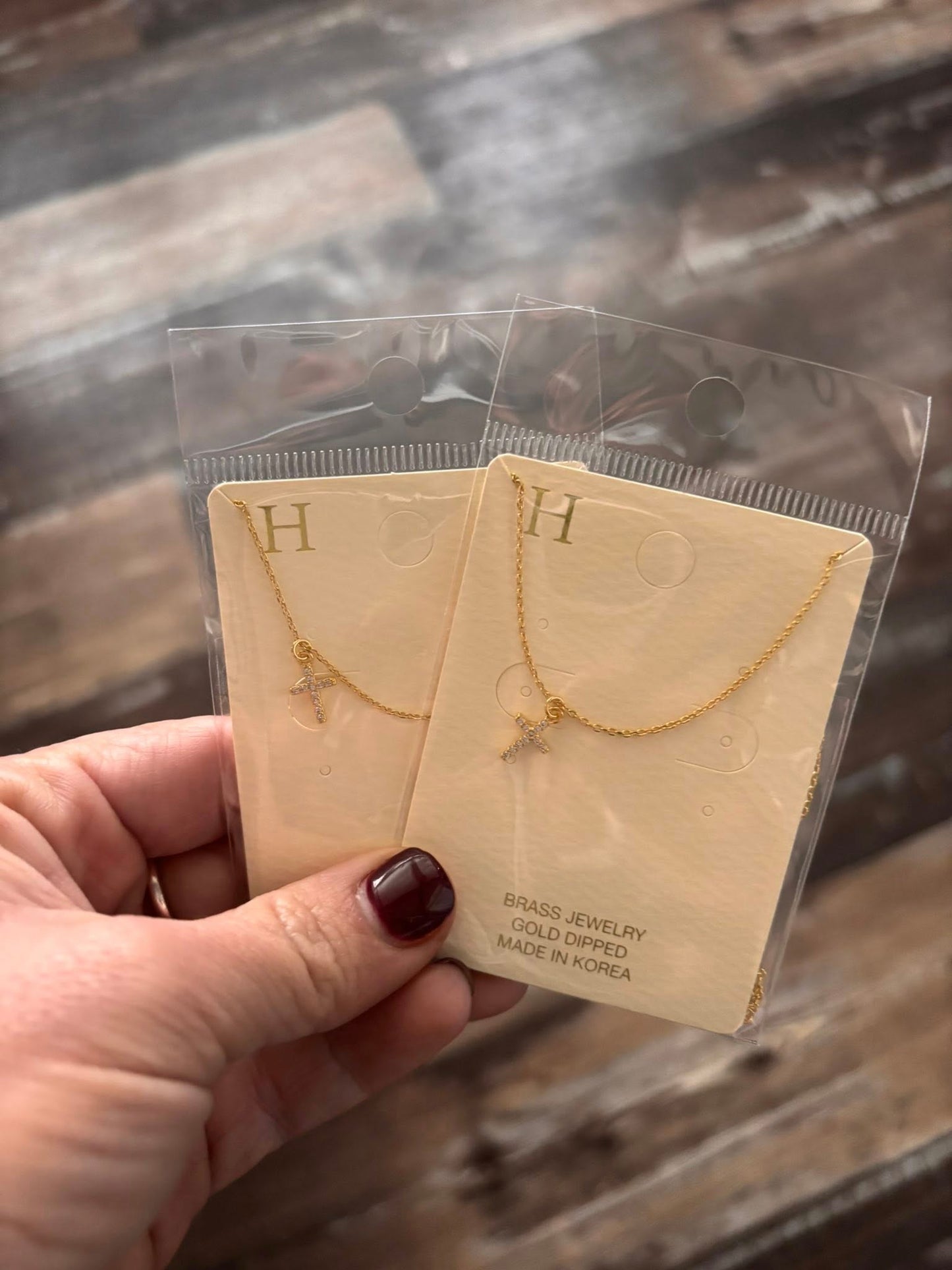 CROSS DANITY NECKLACE