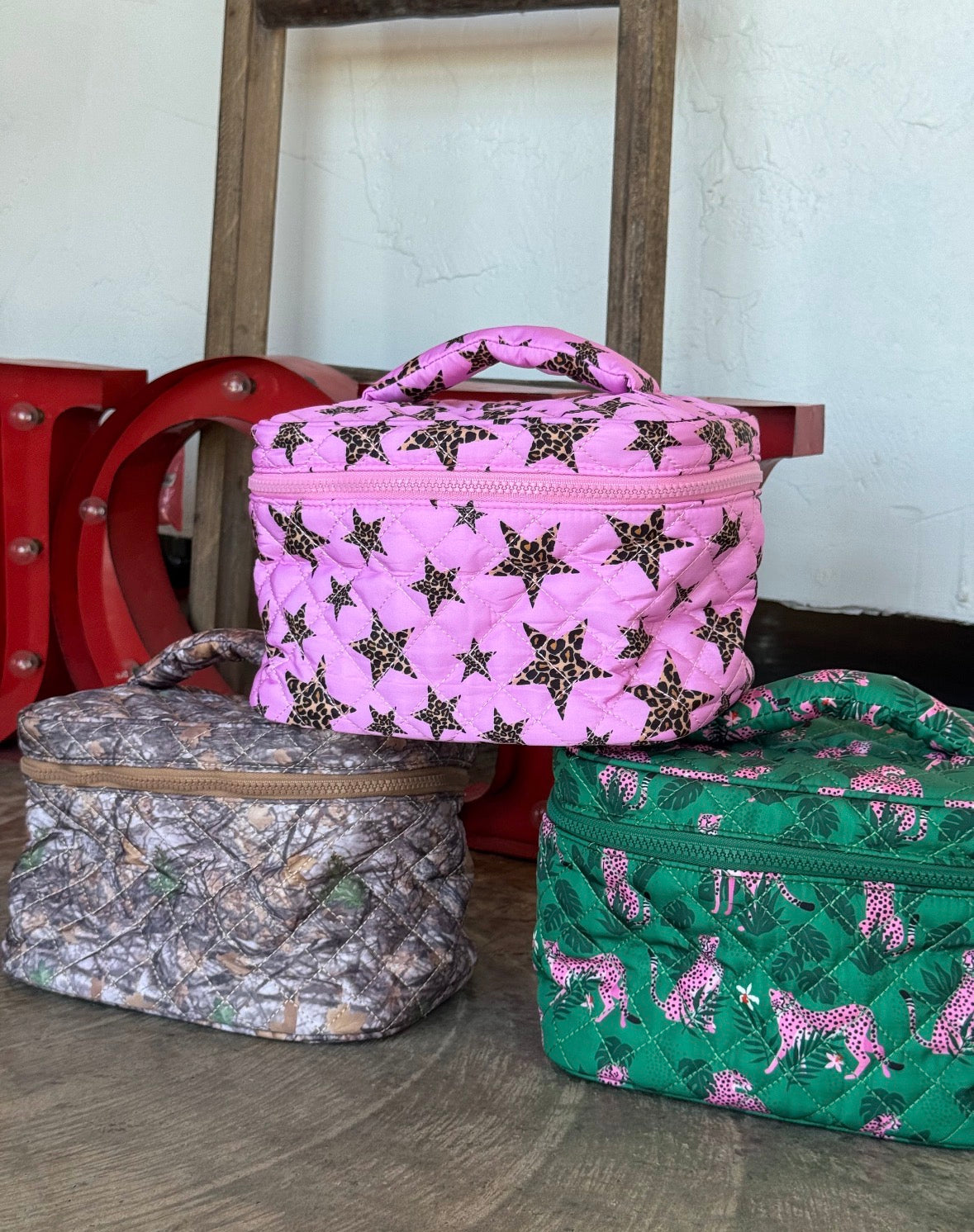 QUILTED MAKEUP BAG