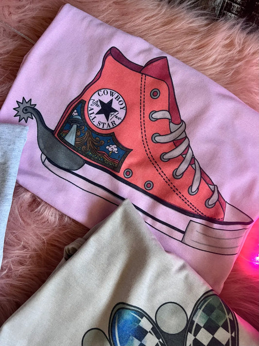 CONVERSE COWGIRL ON PINK