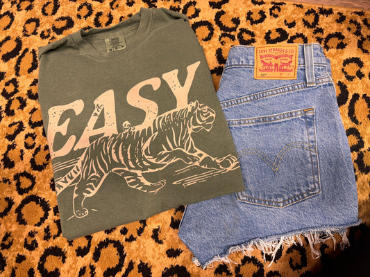 BEIGE EASY TIGER COMFORT COLOR TEE